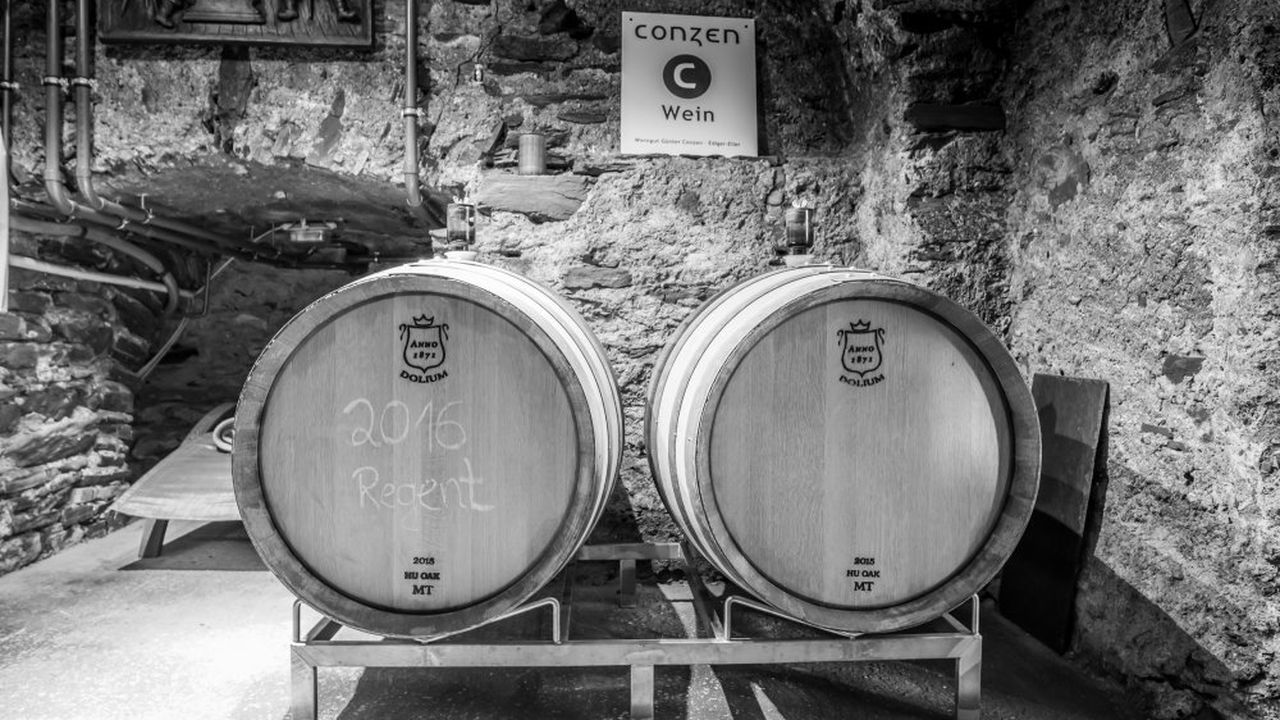 Weinfässer Weinfässer